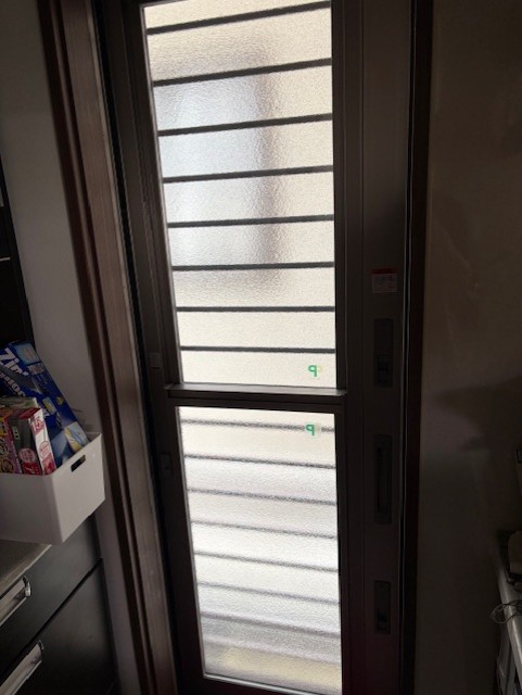窓ガラスフィルム