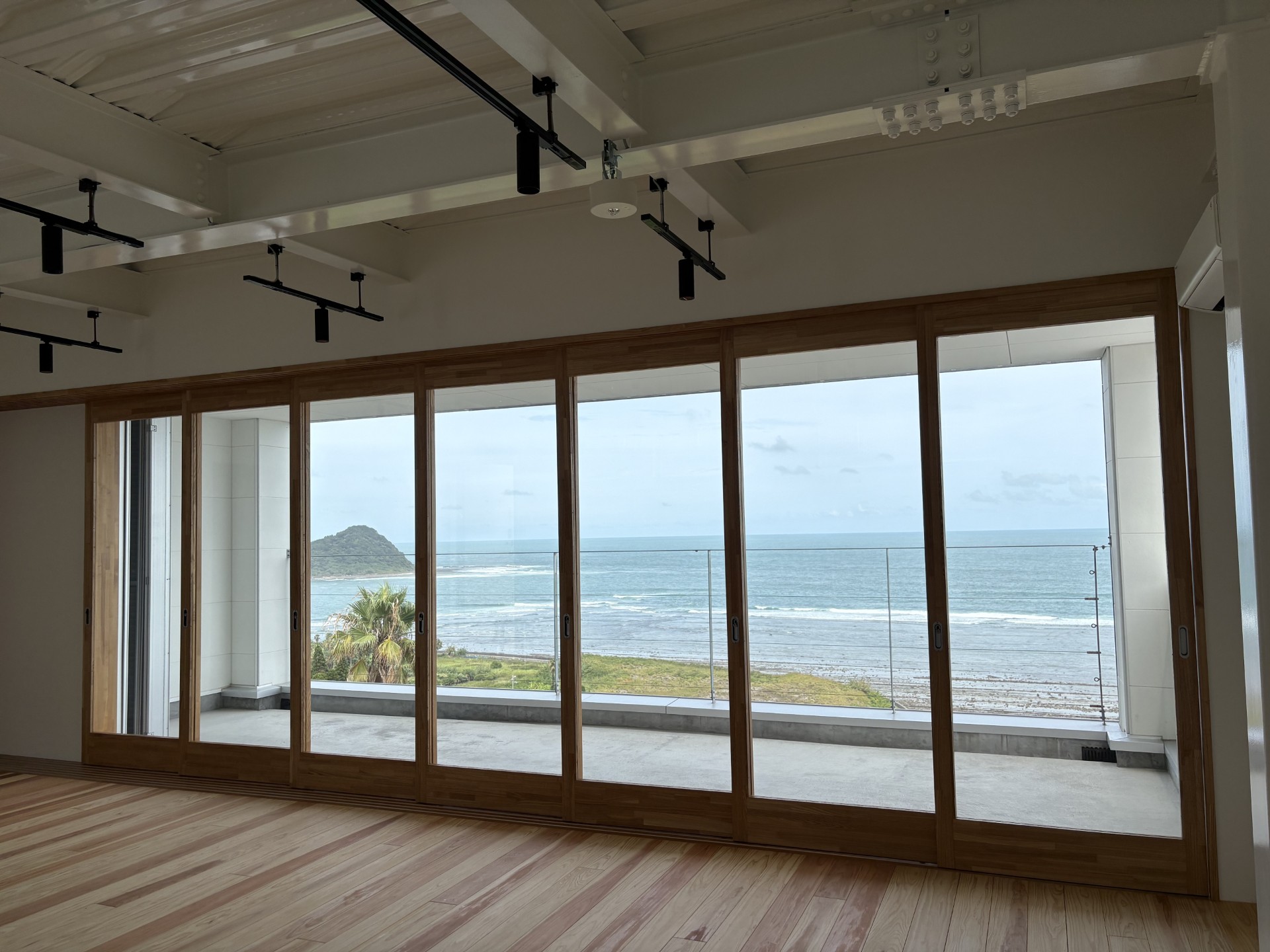 3. 窓ガラスフィルムの施工プロセス